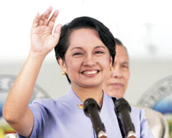 Iloilo News : Pres. Arroyo and Gonzalez