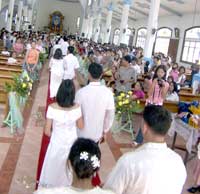 Mass wedding at Lapaz Church