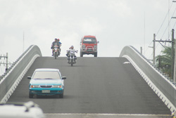 Newly opened flyover at the intersection of M.H. Del Pilar and Infate Streets.