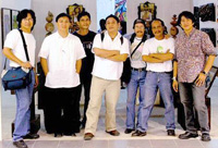 Defensor (5th from left) with the Hubon Madia-as Artist Group