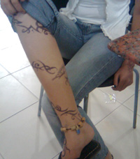 Charmz shows her henna tattoos