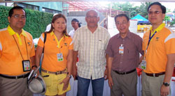 Mayor Ceciron Cawaling (center) with Cebu Pacific executives