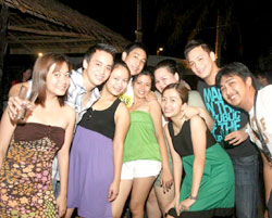 The hip, young the beautiful Roxas party people