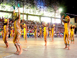 Tribes with the headress of a snake