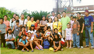 Athletes from Wesern Visayas anxd their parents.