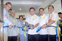 WB Country Director Bert Hofman, Chairman of CPU Mancon Dr. Agustin Pulido, KDC Iloilo chair Prof. Victory Dionio, Mayor Jerry Treñas, Alfonso Uy and Gov Niel Tupas Sr.