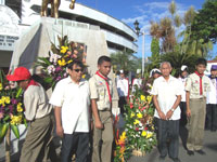 Araneta heirs lay their floral offering led by Councilor Federico 'Pedic' Araneta Matti and Dr Samson Gonzaga.