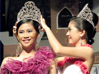 Ariane Argañosa crowns Winlove Dupit.