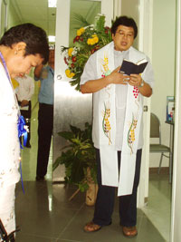 Prayers before the blessing of the SM City Iloilo Breastfeeding Station.