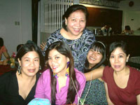 Melissa Salgado, Bettina Kilayko, Yoly Kilayko, Issa Salgado and Melanie Kilayko.