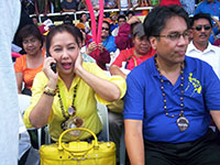 Senator Mar Roxas with Korina Sanchez.
