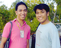 The writer with Efren Peñaflorida.