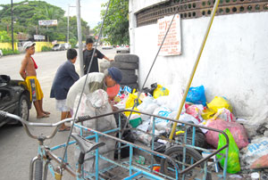Repeated calls for waste segregation in the city's barangays seem unheeded as shown in this photo taken at the junction of Delgado and Ybiernas Streets.