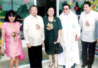 Au Palomar, Chief Justice Reynato Puno, Cristina Dy, Msgr. Vicente Hilata and Mr. Pablo Chu.