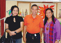 Dr. Hubero with the writer and Regine, host of Cable Star (extreme right).