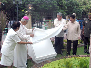 Papal Awardees Association President Dame Betty de la Rama