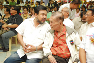 Iloilo City Mayor Jerry Treñas and Chief Presidential Legal Counsel Raul Gonzalez Sr., who has declared his intention to run for mayor of Iloilo City in 2010