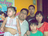 The Dabao Family – Papa Vince and Mama Cristina with Baby Girl Mia, CJ and Joshua.