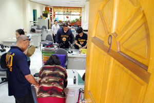 Scene of the crime operatives (Soco) find evidences that could lead to the identification of the suspects