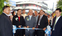 The ribbon-cutting ceremony with Iloilo City Vice Mayor Jed Mabilog, Chairman Yong Jun Park of Imperial Palace Resort and Waterpark and President of Cosmopolitan-Somo Memorial Homes, Inc. Renato Dychangco, Jr.