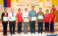 With the judges (L-R): Donalee Deondo, Dr. Cesar Yap, Dolly Buday, Donna Casio, Dale Bernas, PC Supt Josephus Angan,, Judy Solidum, Daisylynn Yap.