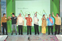 Ceremonial Toast. ALI VISMIN’s Jojo Lopez, Talisay Vice Mayor Neil Lizares, Silay Mayor Jose Montelibano, Congressman Monico Puentevella, ALI VISMIN’s Francis Monera, Therese Borromeo, Jay Visco, Zaldy Casinillo