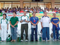 Gov. Tanco (center) flanked by Dr. Expedito Señeres, CAPRISA President and Msgr. Vicente Hilata, CAPRISA Vice President.