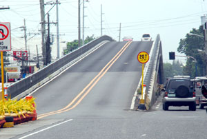 Construction of Iloilo City’s second flyover, similar to the one in the above photo at the junction of Gen. Luna and Infante Avenue,