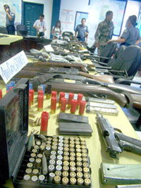 Despite the government’s firearms amnesty program, around 40,000 unlicensed firearms were still unaccounted for in the whole region according to the Police Regional Office 6.
