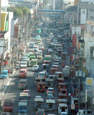 TRAFFIC RUSH. The traffic in Iloilo City is heavier these days when Christmas is fast approaching.