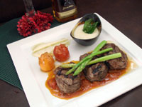 Manzo ala Griglia con Funghi (Grilled Tenderloin of Beef with Duo of Mushrooms).