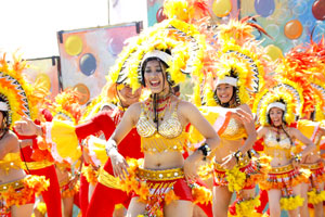 Performers in the Sinamba sa Paraw Regatta Mardi Gras
