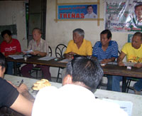 Transport leaders headed by Nicasio Dalisay and Benjie Clavel (2nd and 3rd from right, respectively) urges the public to support their movement against “political terrorism”