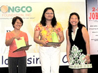 DOLE and IBC representatives with Pia Gan-Uygongco, executive director of UFI.