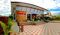 Ted's Lapaz Batchoy along Diversion Road.