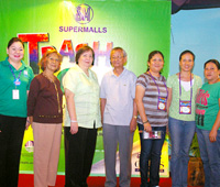 SM City Iloilo Mall Manager Majella Libo-on, Emilia Drilon, Solid Waste Management Board Vice-Chair Marisa Segovia, President of FSCAP Gerardo Canonero, GSO's Salome Villamor and  Uswag Recycler's Josephine Alcantara & Lorelie Secatin.