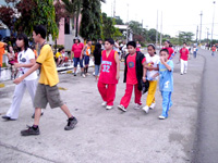 Some of the participants during their walk at the Efrain Trenas Boulevard.