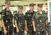 V.Gen. Supapo leads officials of the Army Engineers who officially opened the photo exhibit