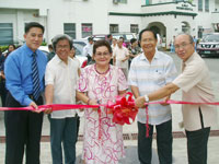 Dr. Elmer Pedregosa, hospital administrator with board of directors Rev. Diel, Evangelica Padernilla, Dr. Juanito Acanto and George Cortel.