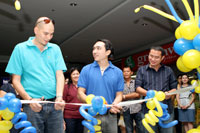 Ribbon cutting with Councilors David Jamora, Lex Tupas and Jason Gonzales.