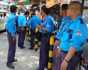 Traffic aides in Iloilo City have been warned by Mayor Jed Patrick Mabilog to “shape up”