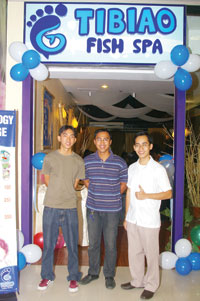 Noel Ferriols, Flord Nicson Calawag and Rex Dianala are the young owners of Tibiao Fish Spa.